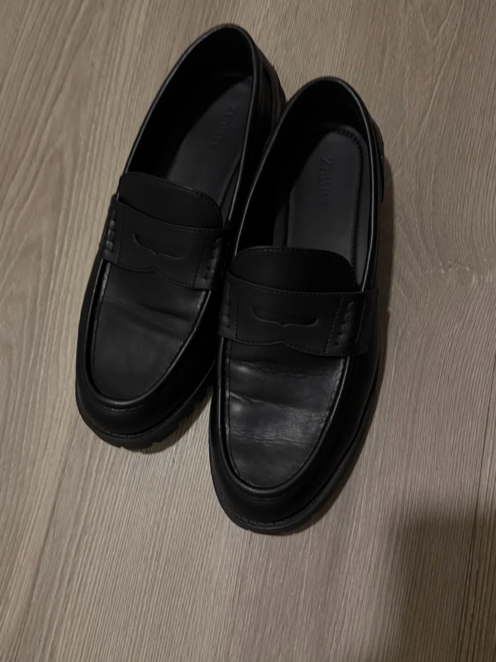 Zara sleek black